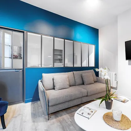 Apartment Chic Opera *