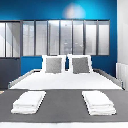 Chic Opera Apartman