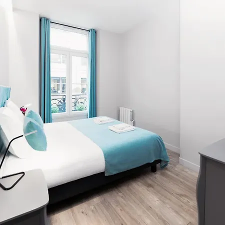 Chic Opera Apartman