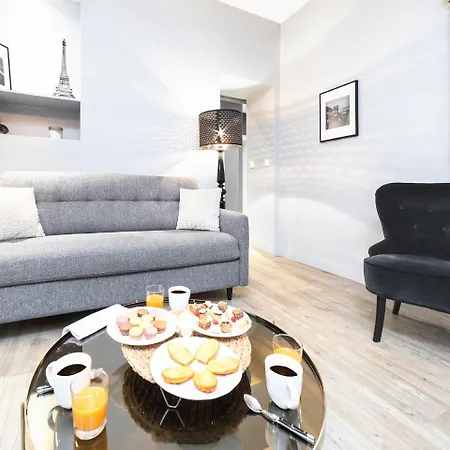 Chic Opera Apartment