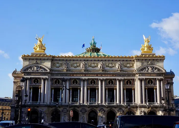 Chic Opera *