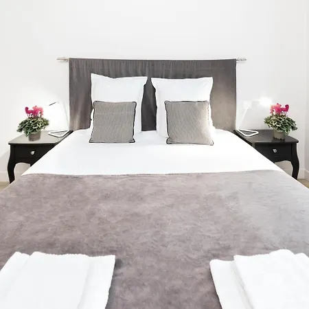 Chic Opera Lägenhet